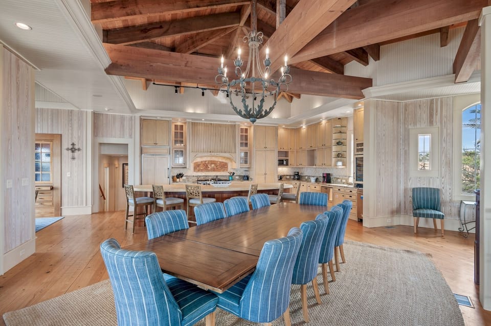 A Wave From It All - Blue Mountain - Second Floor - Dining Area
