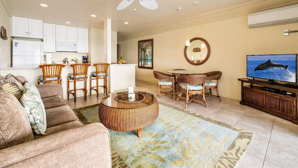 Living/Dining area