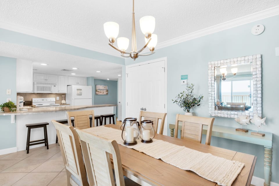 Dining table seats 6
