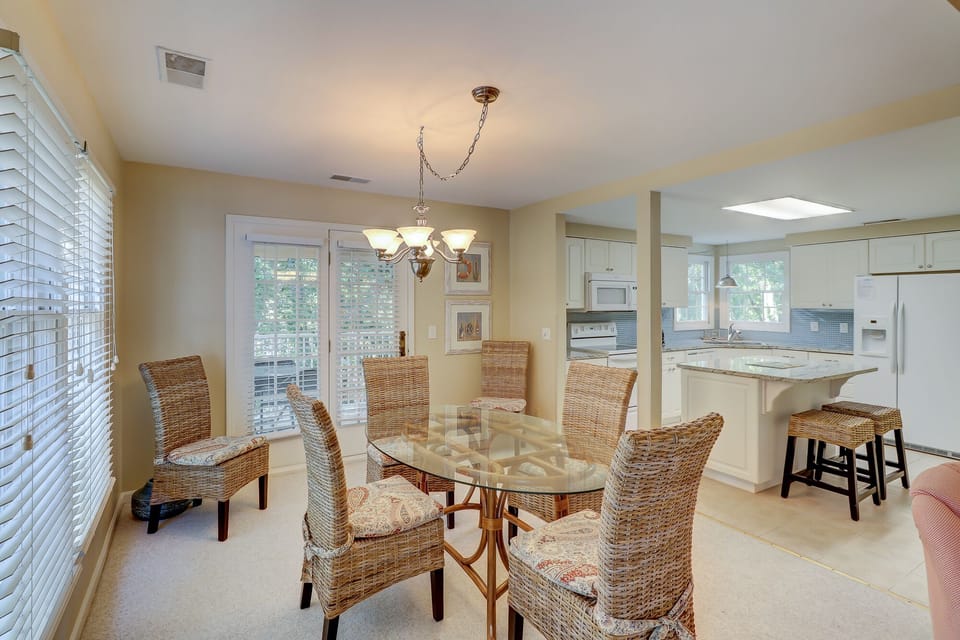 Dining/Kitchen