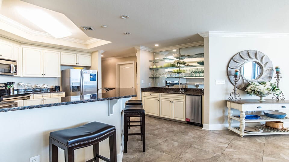 Phoenix West II 908 Kitchen and Wet Bar with Ice maker