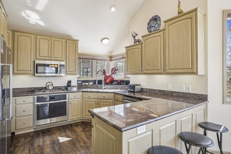 Kitchen - Charter Ridge 10 - Breckenridge Vacation Rental