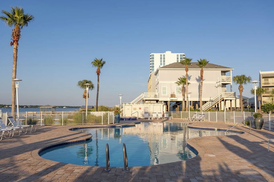 Mustique Communal Outdoor Pool - Mustique offers exceptional amenities including both outdoor and indoor pools.