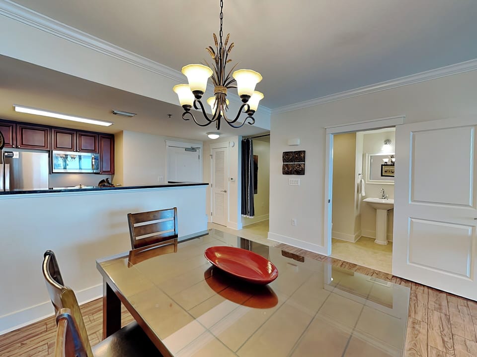 Dining Area - Table for Six