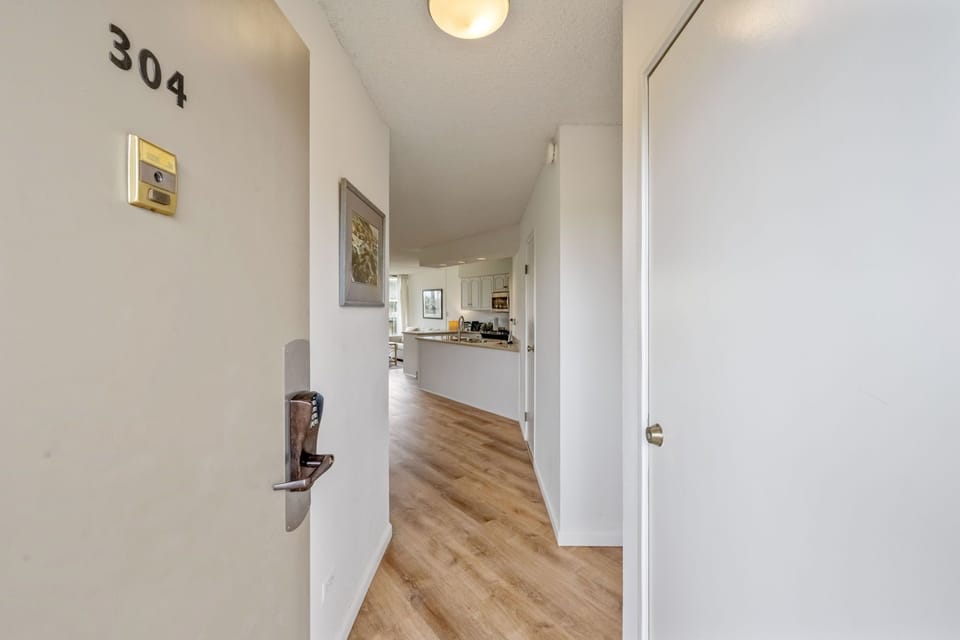 Enrty way - New flooring and paint throughout 2023