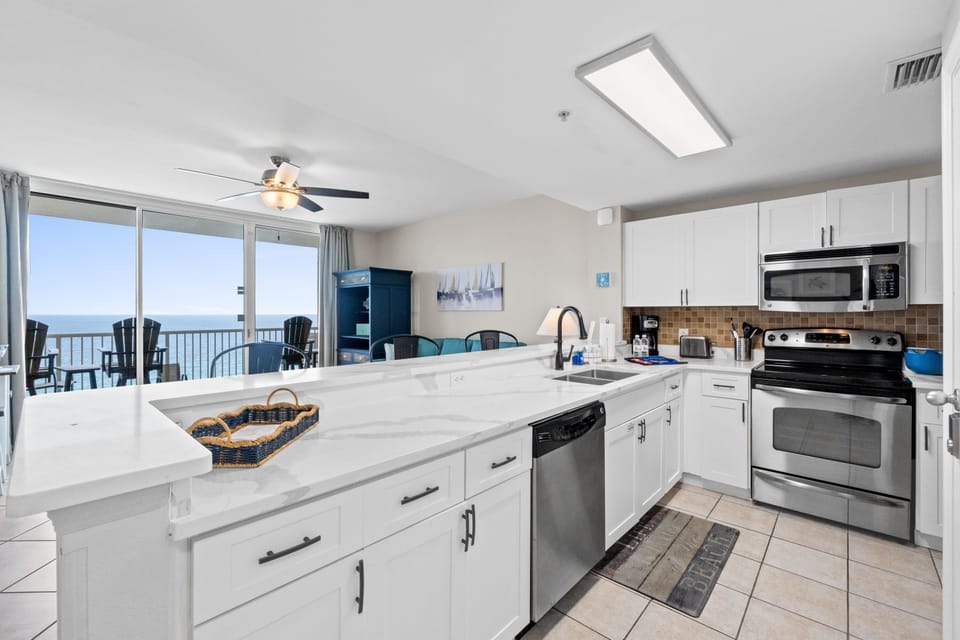 Full Kitchen with Bar Seating