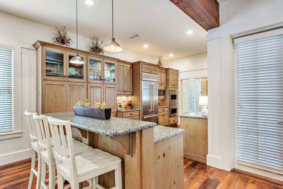 First Floor: Kitchen