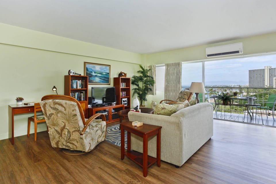 This condo is a favorite with return guests!