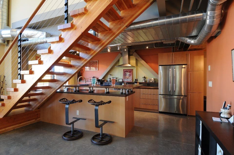 Open kitchen with everything you need to prepare your own meals.