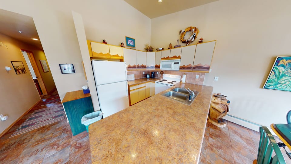 Dining Table and Kitchen Bar - Dining Table and Kitchen Bar