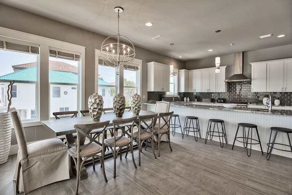Sol Dorado - Destin - Kitchen & Dining Room