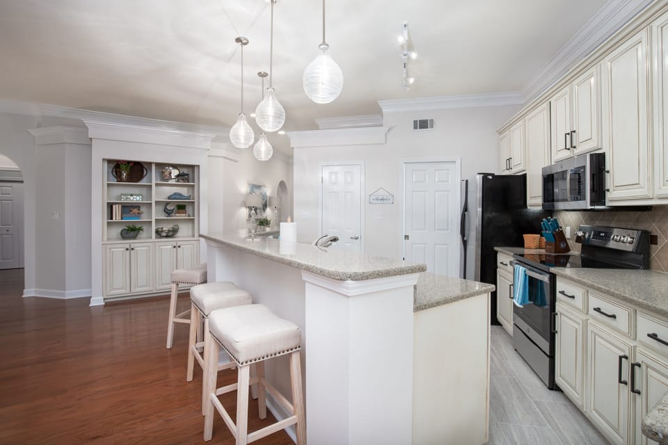 Fully stocked updated Kitchen