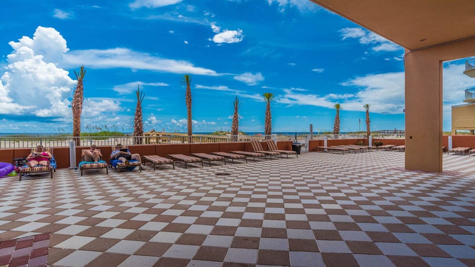 Phoenix Gulf Shores Pool deck