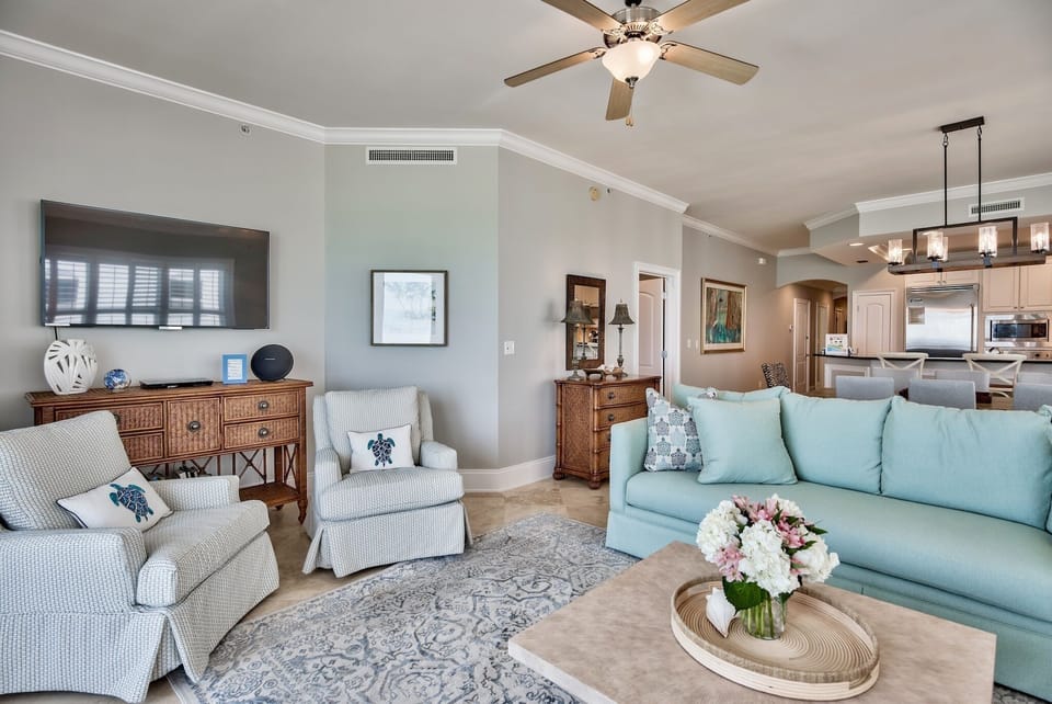 Living Room with large flat screen TV - Spacious living room