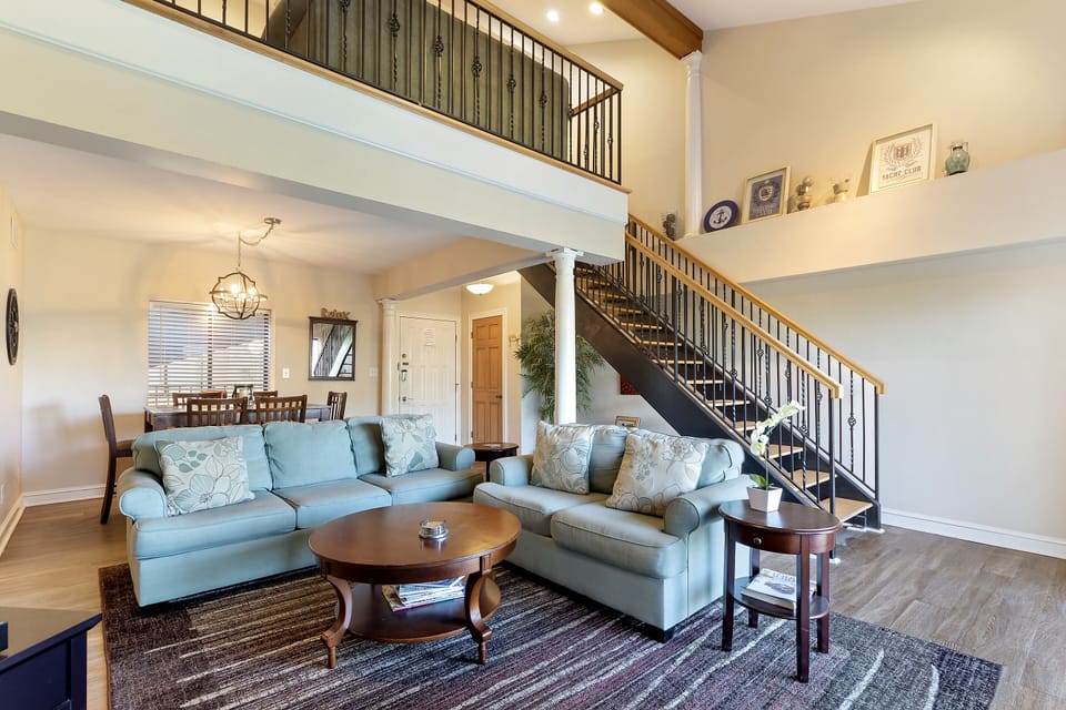 Welcome to Forest Beach Villa 411!