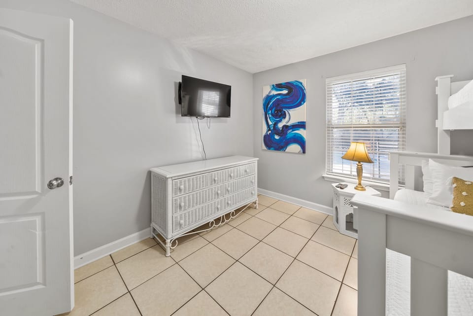 Sea-renity | Bunk Room | Sleeps 3