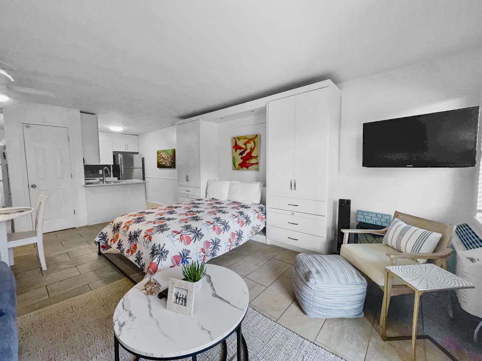 Inlet Sands 204 | Living Area & King Bed | Sleeps 2