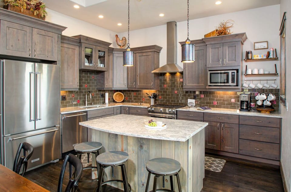 Beautiful kitchen with all your culinary must-haves