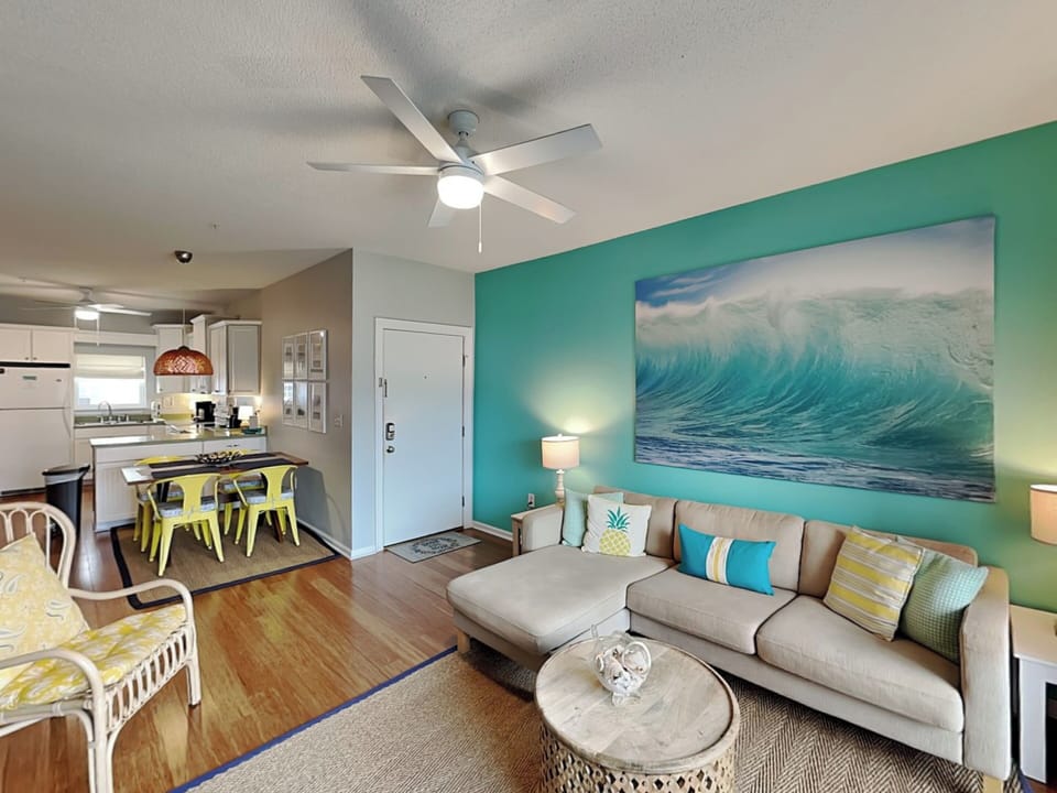 Living Area - Comfortable Sectional