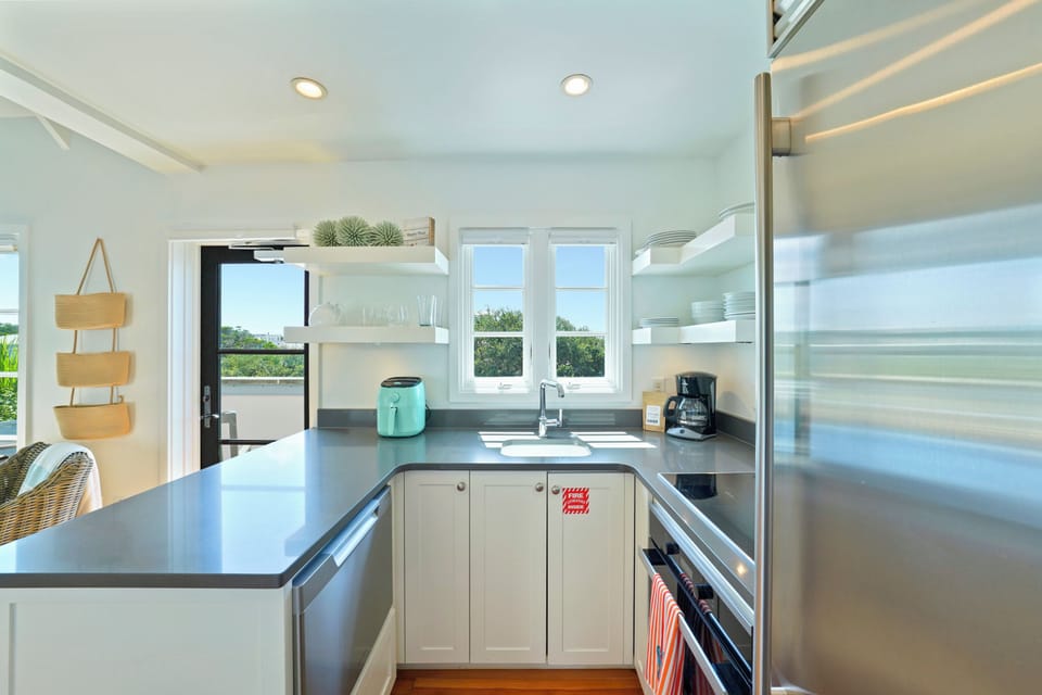 VIEWS OF TOWN AND GULF FROM MODERN KITCHEN!