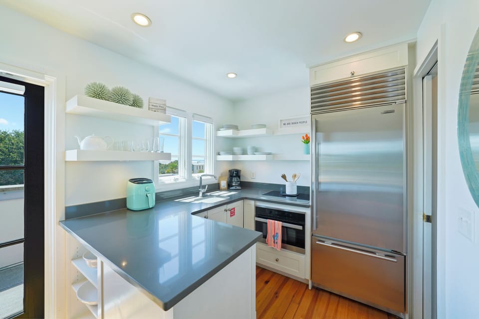 OPEN MODERN UPDATED KITCHEN; ALL STAINLESS STEEL APPLIANCES