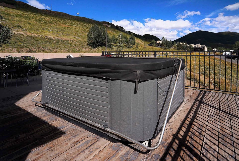 Shared hot tub