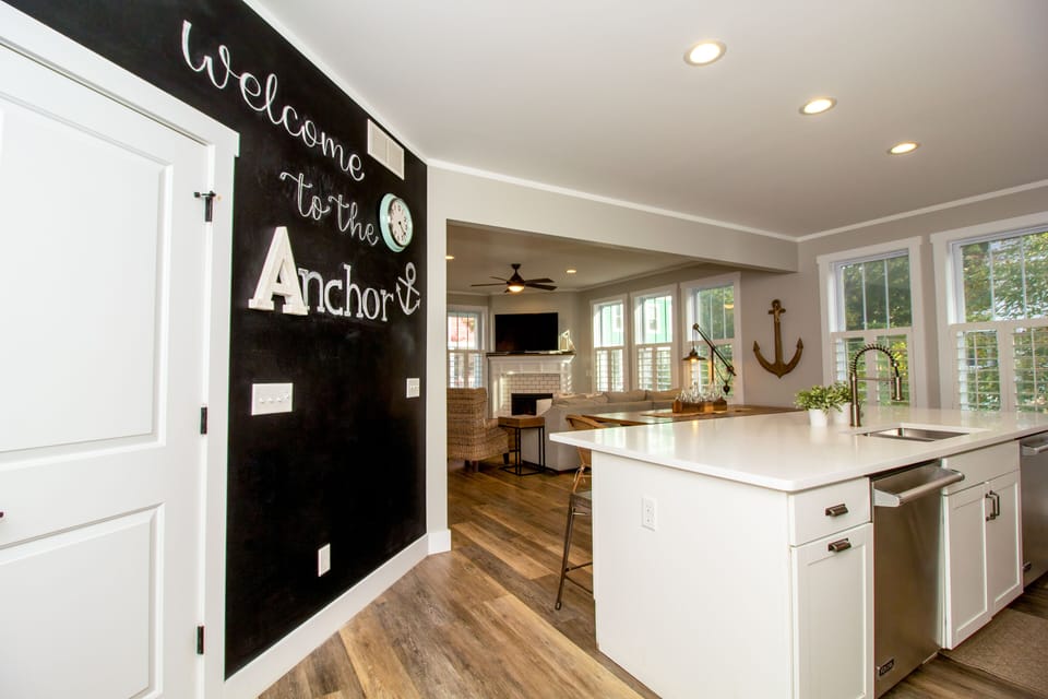 Main Level | Kitchen