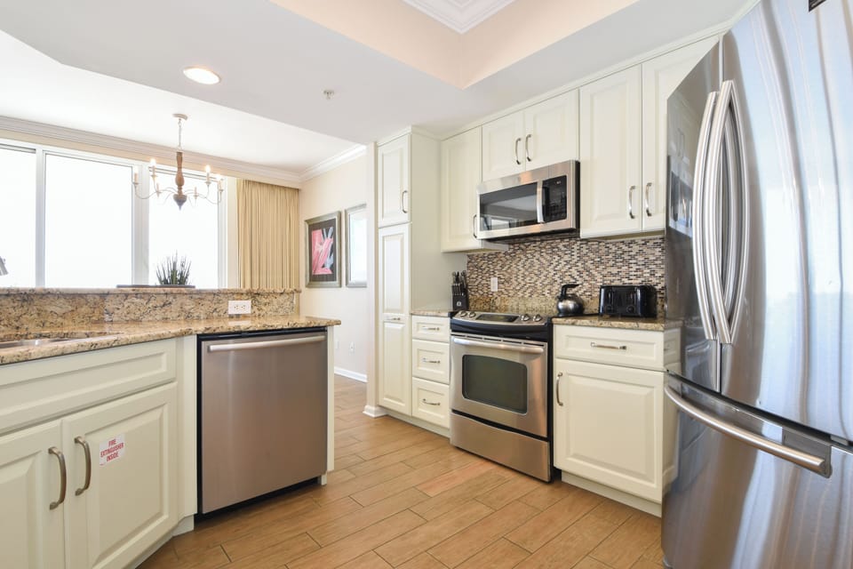 Silver Beach Towers East 1103 - Kitchen