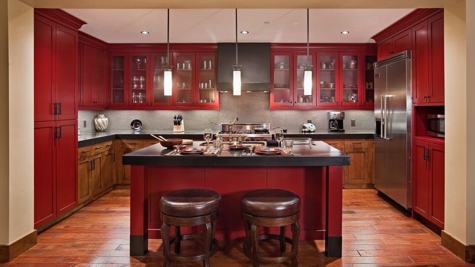 Kitchen, Main Level - Island with seating