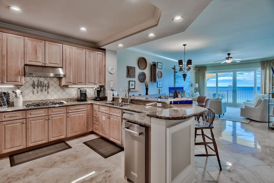 Adagio C403 well-stocked kitchen - Dining in? Adagio C403's owner is a gourmet cook so every detail has been handled - plus the items YOUR FRIEND AT THE BEACH always supplies - stand alone ice maker, crock pot, Keurig, regular coffee maker and an air fryer. Or use one of our preferred private chefs for a delightful break from kitchen clean up!