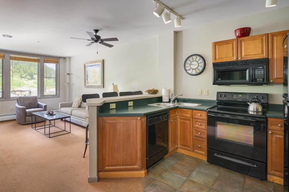 Flow from the living area into the kitchen