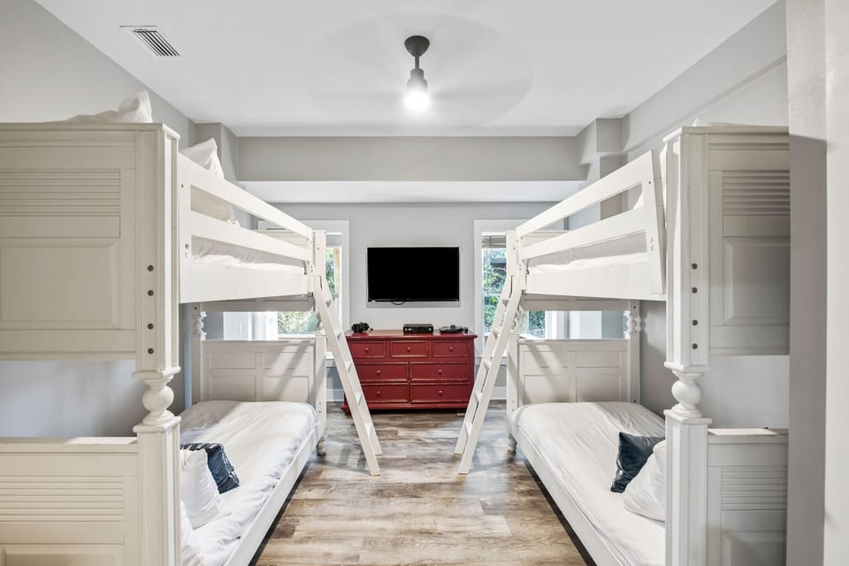 First Floor: Guest Bedroom