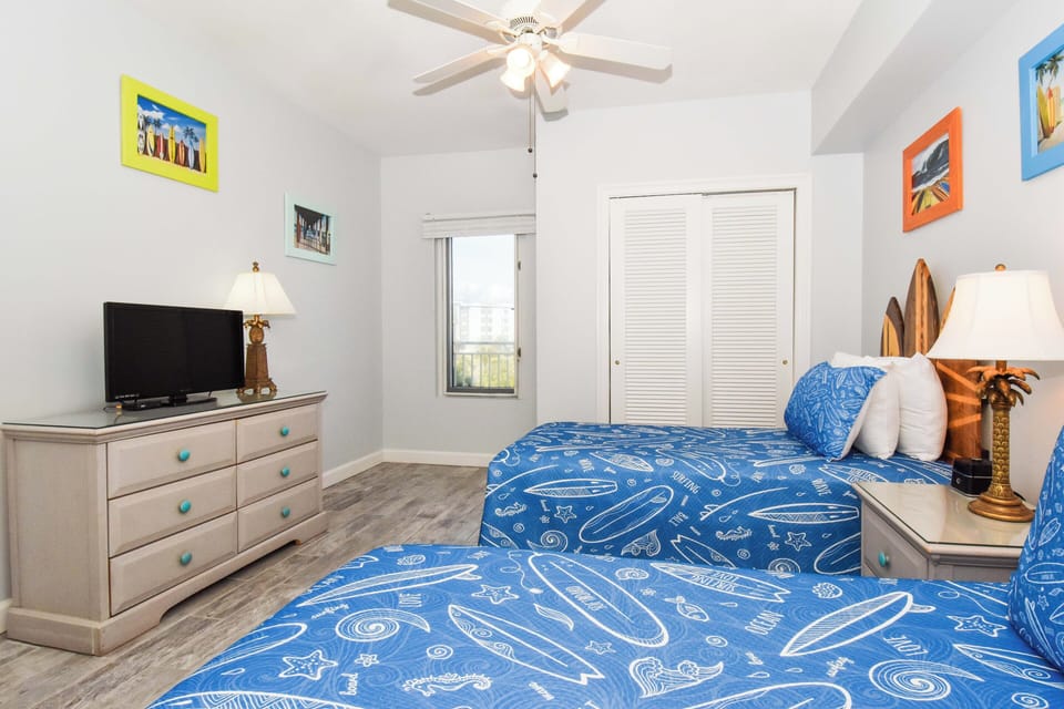 Sterling Shores 414 - Guest Bedroom