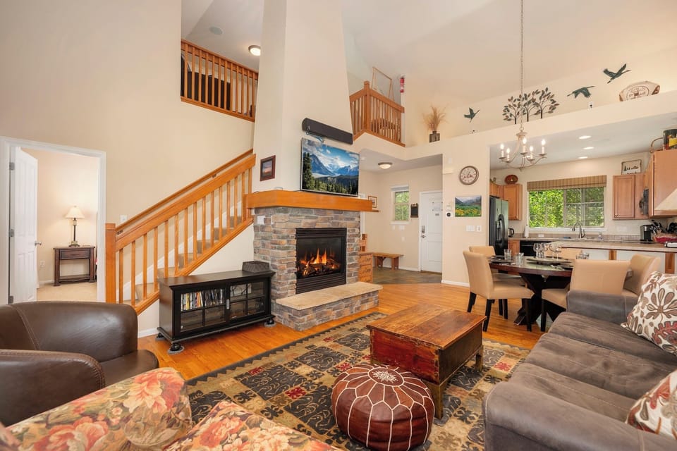 Open concept living area with plenty of seating, smart TV, and amazing views