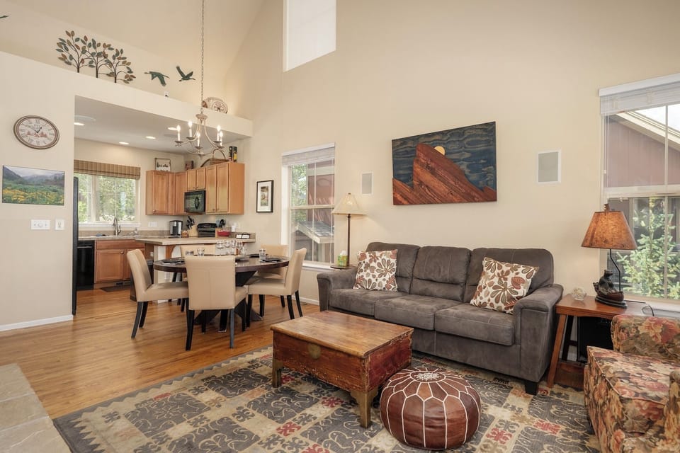Open concept living area with plenty of seating, smart TV, and amazing views