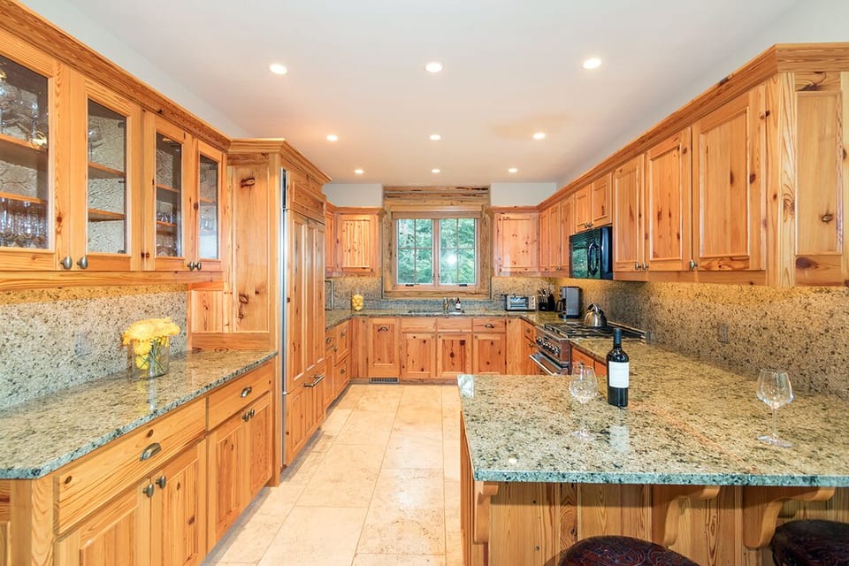 6-Telluride-Palmyra-Pines-Kitchen