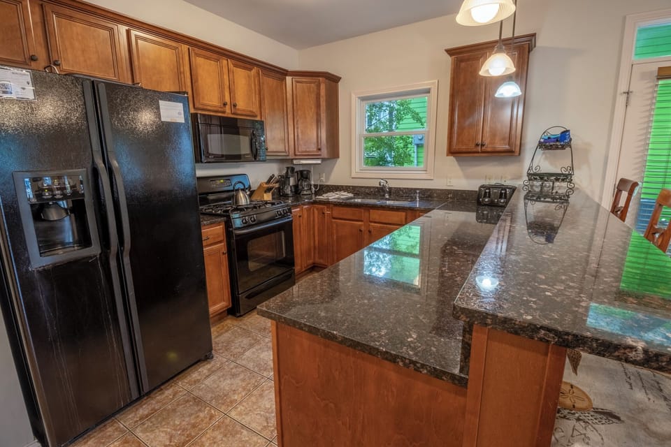 Main Level | Kitchen