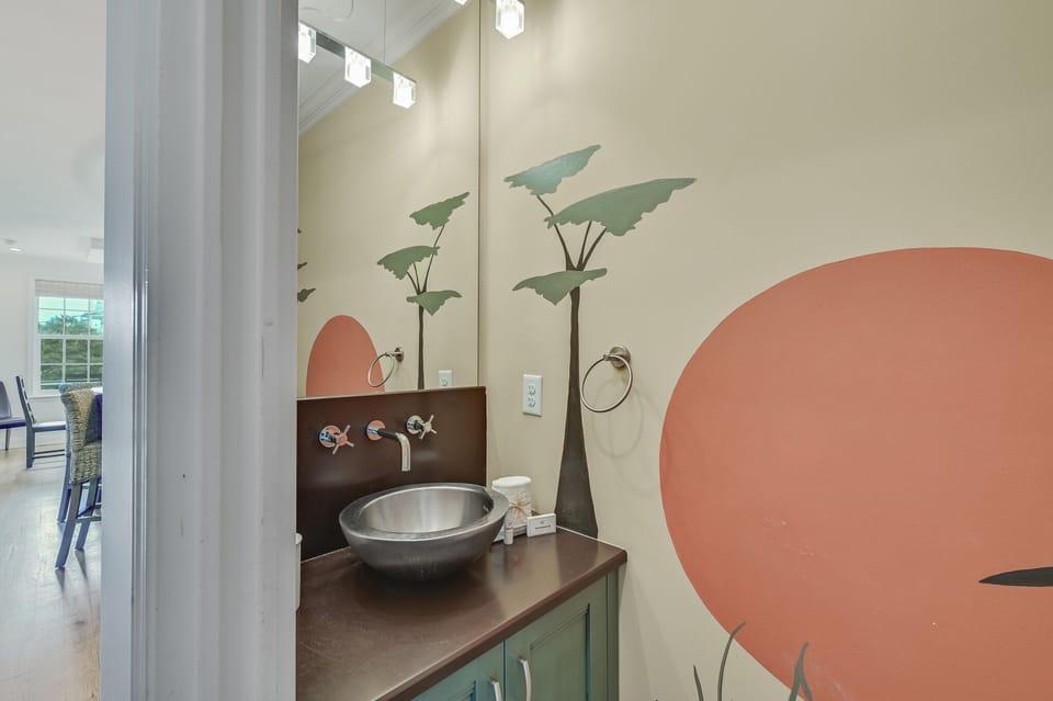 All Inn - Seagrove Beach - Second Floor - Hallway Bathroom