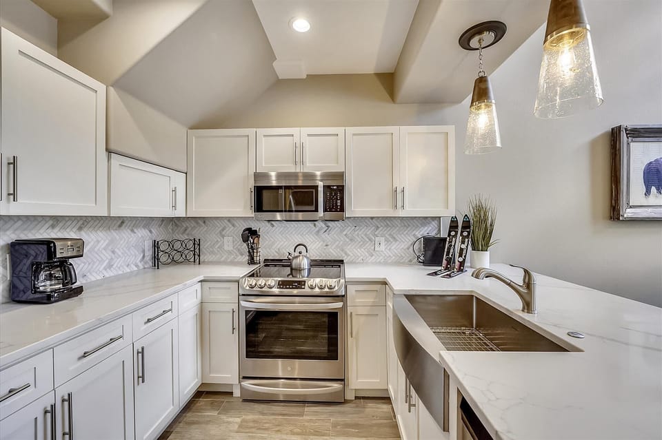 Kitchen - Corral 306E - Breckenridge Vacation Rental