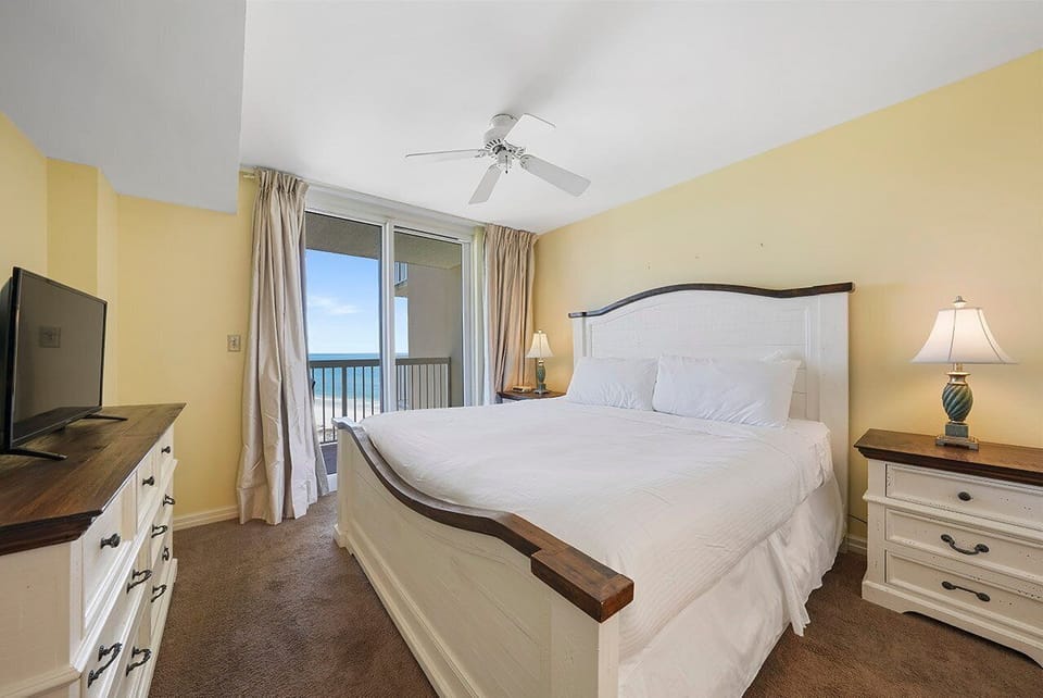 Pelican Beach 1216 - Destin - Bedroom
