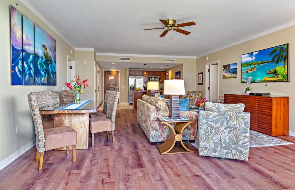 Come home to comfort after a Maui-filled day
                