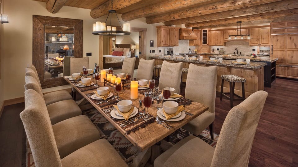 Dining area, north side