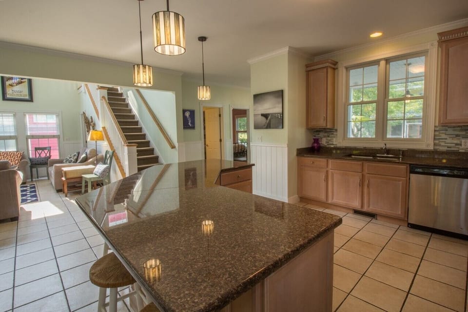 Main Level | Kitchen