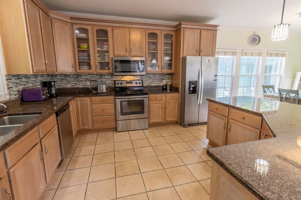 Main Level | Kitchen