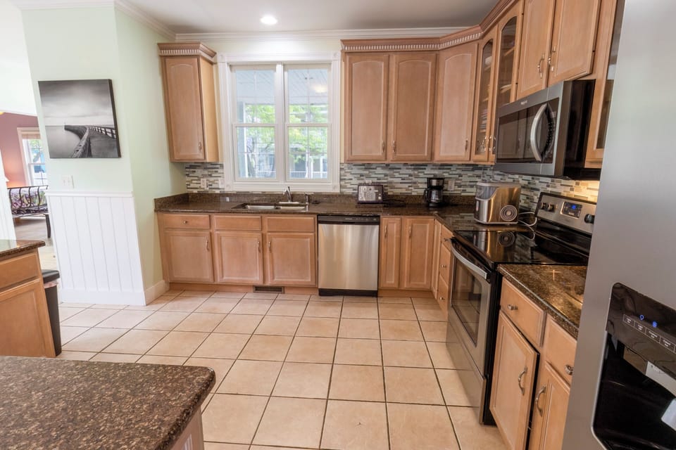 Main Level | Kitchen