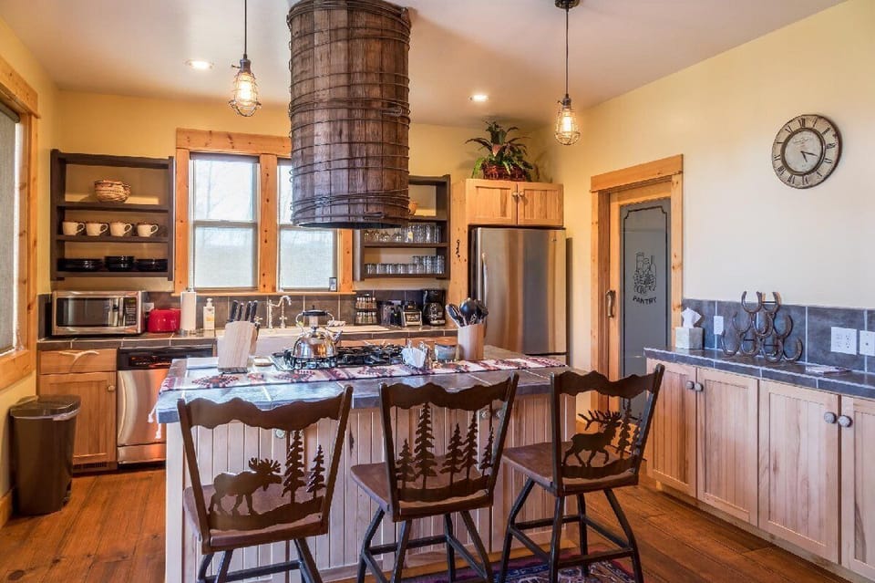 Island seating for entertaining while you cook.