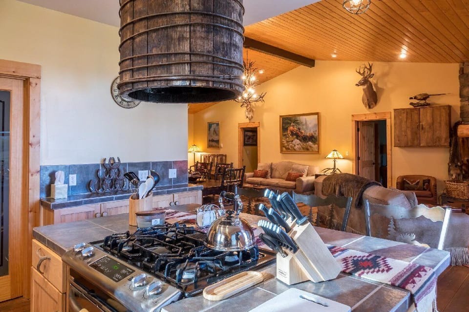 The centrally located  gas range makes cooking even more enjoyable!