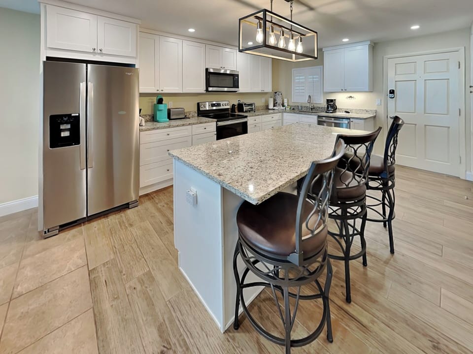 Fully Equipped Kitchen with Stainless Steel Appliances