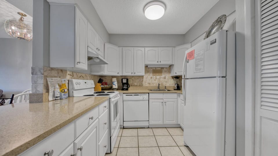 Nice and Bright Kitchen