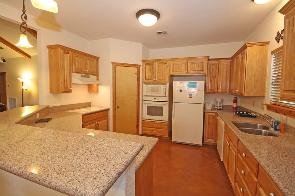 Fully-equipped kitchen